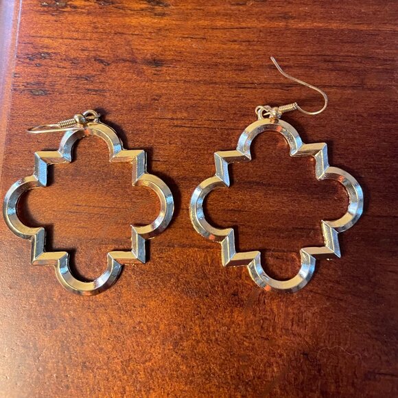 Bundle 3 for $12.  Gold Tone Dangle Earrings. - Picture 1 of 2
